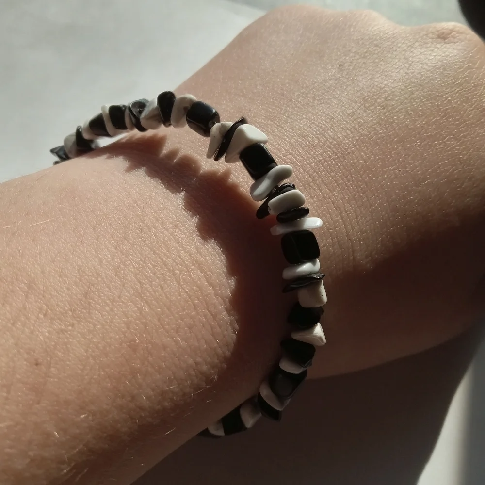 Black and white gemstone bracelet boho bohemian western bohochic bohemianchic - Picture 2 of 5
